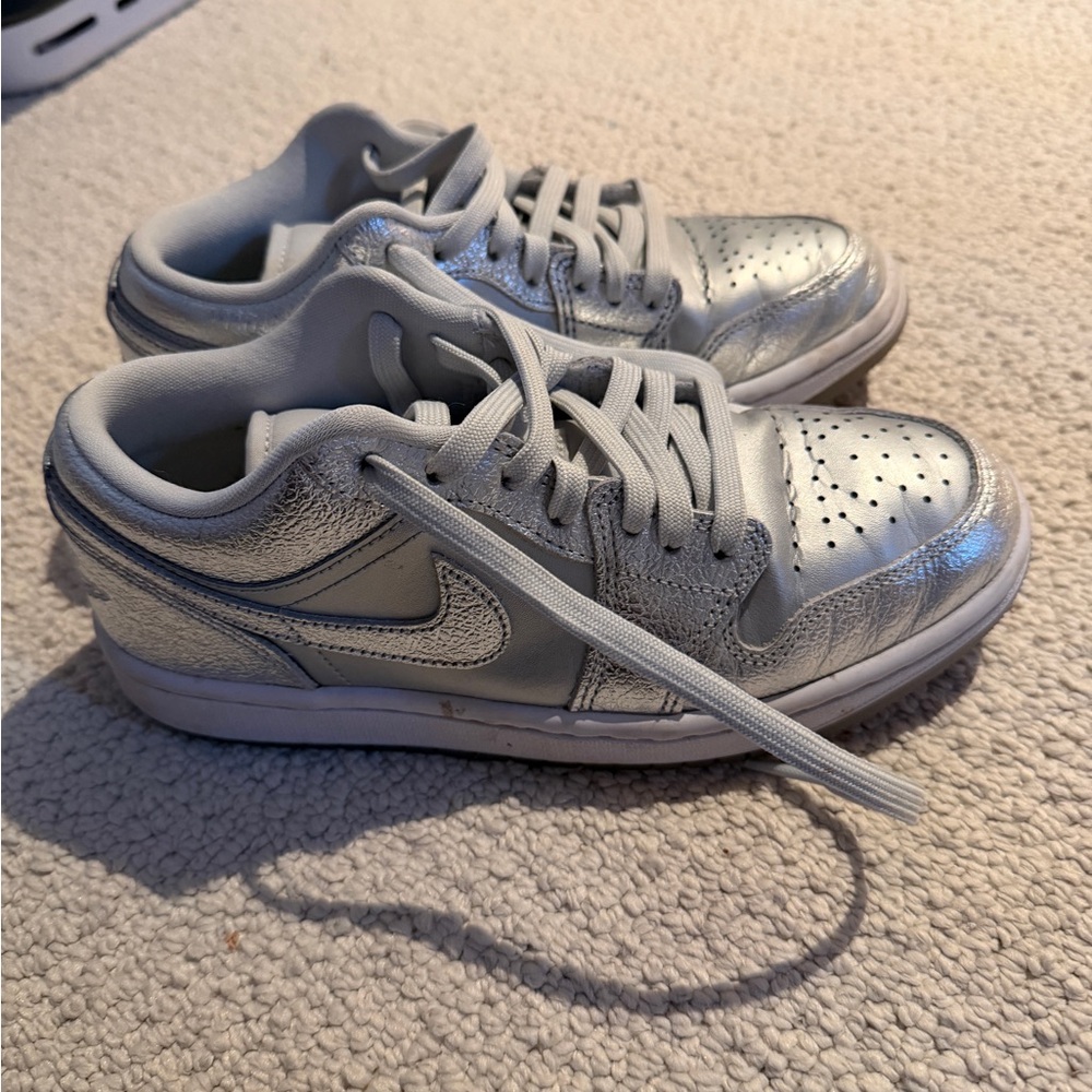 Nike Jordans- 6.5 womens. Only worn 3 times!